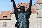 Salvator Dali: La Victoire de la Liberté